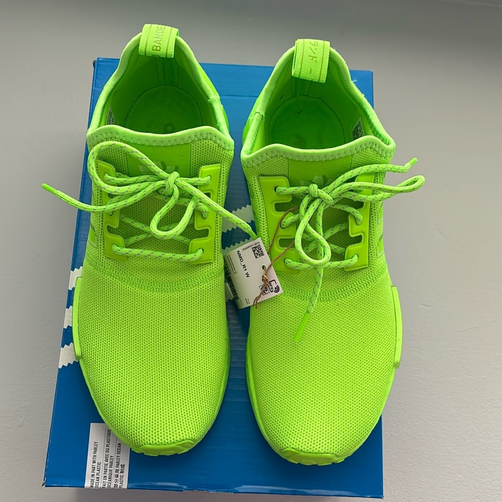Adidas Originals women’s sneakers size 9 running shoes